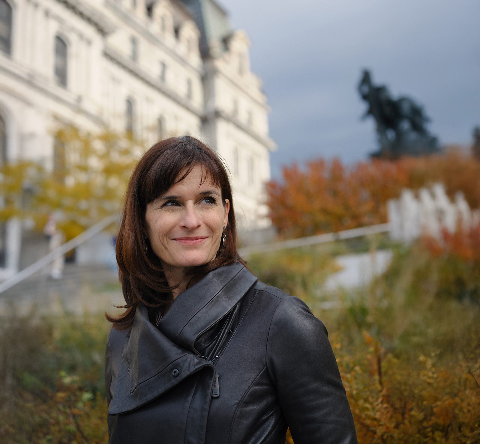 La professeur Stephanie Yates
