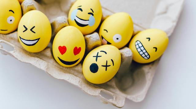 EMOTICONES. Émotions, communication numérique : enjeux et stratégies